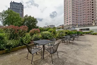5555 N Sheridan Road #1811, Chicago, IL 60640 - Photo 23