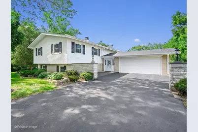 924 Plainfield Road, Downers Grove, IL 60516 - Photo 1