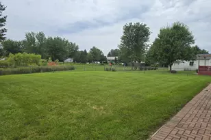 4003 Franklin St, Zion, IL 60099 - Photo 5