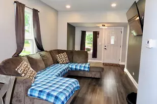 714 S Joliet St, Joliet, IL 60436 - Photo 3
