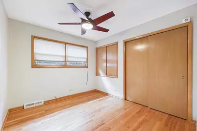 5007 Golf Road, Skokie, IL 60077 - Photo 11