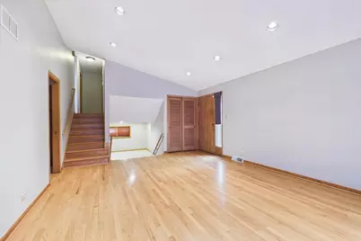 5007 Golf Road, Skokie, IL 60077 - Photo 3