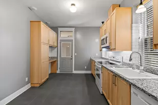 1335 W Thorndale Ave, Chicago, IL 60660 - Photo 13