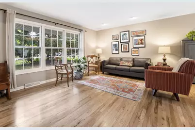 [Address not provided], Downers Grove, IL 60515 - Photo 5