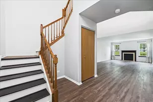 472 Heather Ct, Lindenhurst, IL 60046 - Photo 3