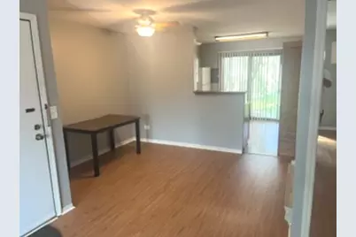 203 N Waters Edge Drive #202, Glendale Heights, IL 60139 - Photo 7