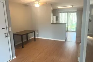 203 N Waters Edge Dr, Glendale Heights, IL 60139 - Photo 7