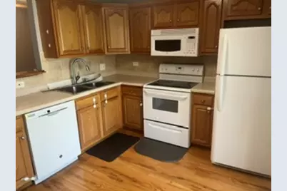 203 N Waters Edge Drive #202, Glendale Heights, IL 60139 - Photo 5