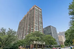 4170 N Marine Dr, Chicago, IL 60613 - Photo 1