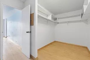 4170 N Marine Dr, Chicago, IL 60613 - Photo 13