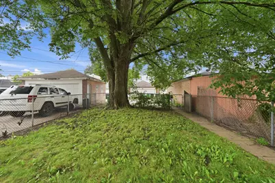 1329 Maple Avenue, Berwyn, IL 60402 - Photo 17