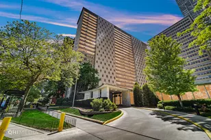 3950 N Lake Shore Dr, Chicago, IL 60613 - Photo 1