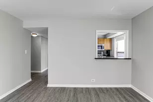 3950 N Lake Shore Dr, Chicago, IL 60613 - Photo 9
