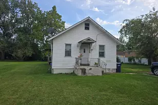 2935 141st Pl, Blue Island, IL 60406 - Photo 1