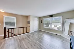 758 Moore Dr, Elk Grove Village, IL 60007 - Photo 5