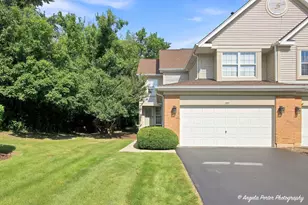 327 Cimarron Rd, Lombard, IL 60148 - Photo 1