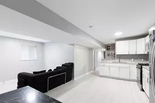 4018 W Oakdale Ave, Chicago, IL 60641 - Photo 13