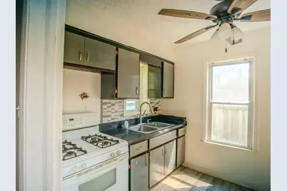 250 E 143rd Street, Dolton, IL 60419 - Photo 9