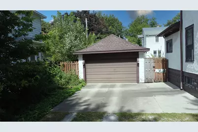 301 N 3rd Street, Watseka, IL 60970 - Photo 7