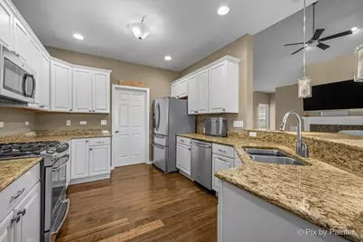 4780 Coyote Lakes Circle, Lake in the Hills, IL 60156 - Photo 5