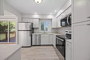 588 Kohley Rd, Lisle, IL 60532 - Photo 9