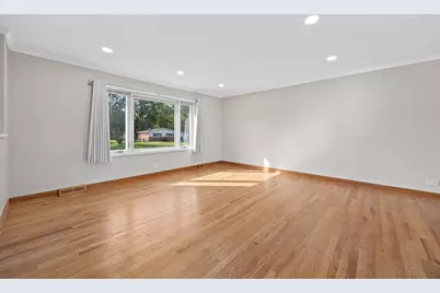 588 Kohley Road, Lisle, IL 60532 - Photo 3