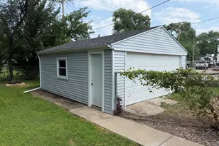 918 Windsor Rd, Loves Park, IL 61111 - Photo 3