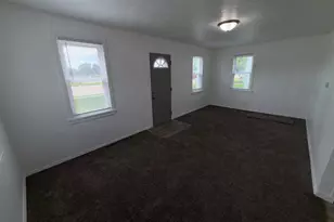 918 Windsor Rd, Loves Park, IL 61111 - Photo 7