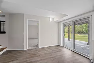 107 Honeysuckle Ct, Rolling Meadows, IL 60008 - Photo 5