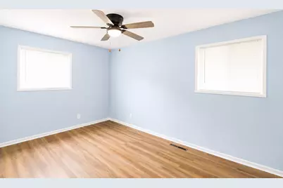 113 Fairview Lane, Streamwood, IL 60107 - Photo 5