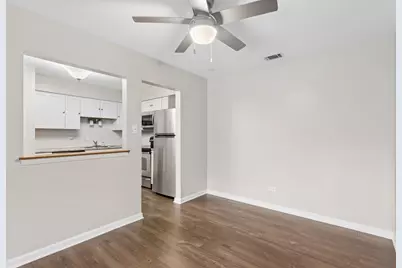 7510 Farmingdale Drive #210, Darien, IL 60561 - Photo 9