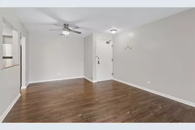 7510 Farmingdale Drive #210, Darien, IL 60561 - Photo 3