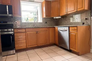 2925 W Jerome St, Chicago, IL 60645 - Photo 5