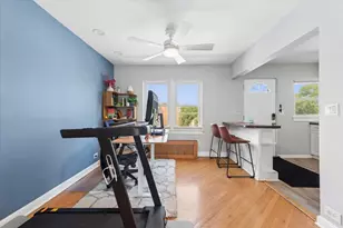 7231 N Ridge Ave, Chicago, IL 60645 - Photo 7