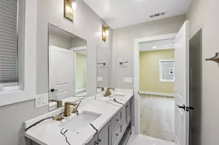 1114 N Broadway Ave, Melrose Park, IL 60160 - Photo 31