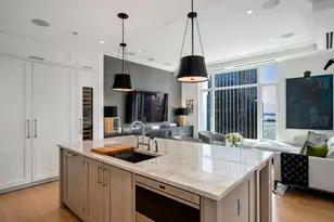 451 E Grand Ave, Chicago, IL 60611 - Photo 21