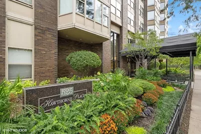 525 W Hawthorne Place #1007, Chicago, IL 60657 - Photo 27