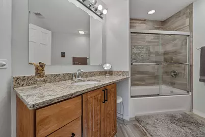 110 Rolling Knolls Avenue, Elgin, IL 60120 - Photo 37