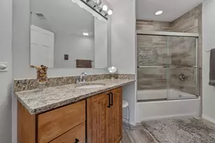 110 Rolling Knolls Ave, Elgin, IL 60120 - Photo 37