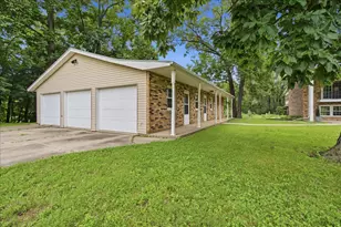 1360 N 1300 East Rd, Heyworth, IL 61745 - Photo 51