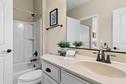 4040 Chesapeake Lane, Naperville, IL 60564 - Photo 17
