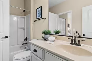 4040 Chesapeake Ln, Naperville, IL 60564 - Photo 17