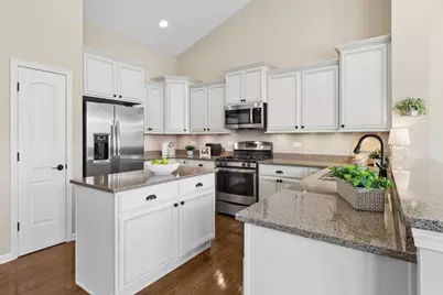 4040 Chesapeake Lane, Naperville, IL 60564 - Photo 9