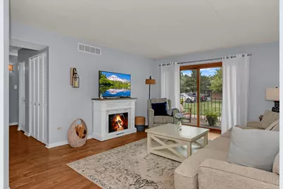 10521 S Roberts Road #1B, Palos Hills, IL 60465 - Photo 3