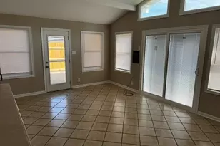 7035 W 115th St, Worth, IL 60482 - Photo 9