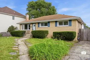 599 N Willow Rd, Elmhurst, IL 60126 - Photo 3