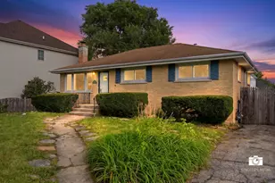 599 N Willow Rd, Elmhurst, IL 60126 - Photo 1