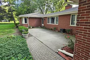 210 C Braeburn Rd, Barrington, IL 60010 - Photo 3