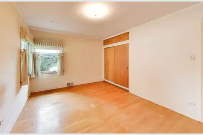 6247 N Leona Avenue, Chicago, IL 60646 - Photo 13