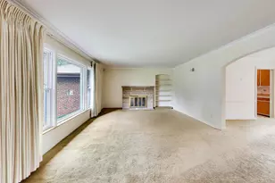 6247 N Leona Ave, Chicago, IL 60646 - Photo 7